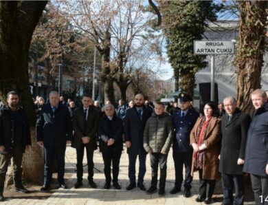 Ceremonia për emërtimin e një rruge në qendër të qytetit të Peshkopisë me emrin e “Dëshmorit të Atdheut” Artan Cuku!
